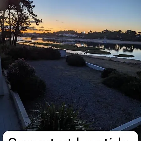 Waterfront One 게스트하우스