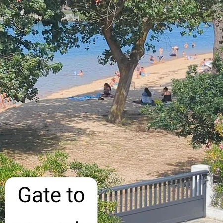 게스트하우스 Waterfront One